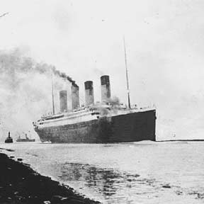 Die Titanic auf einer Probefahrt